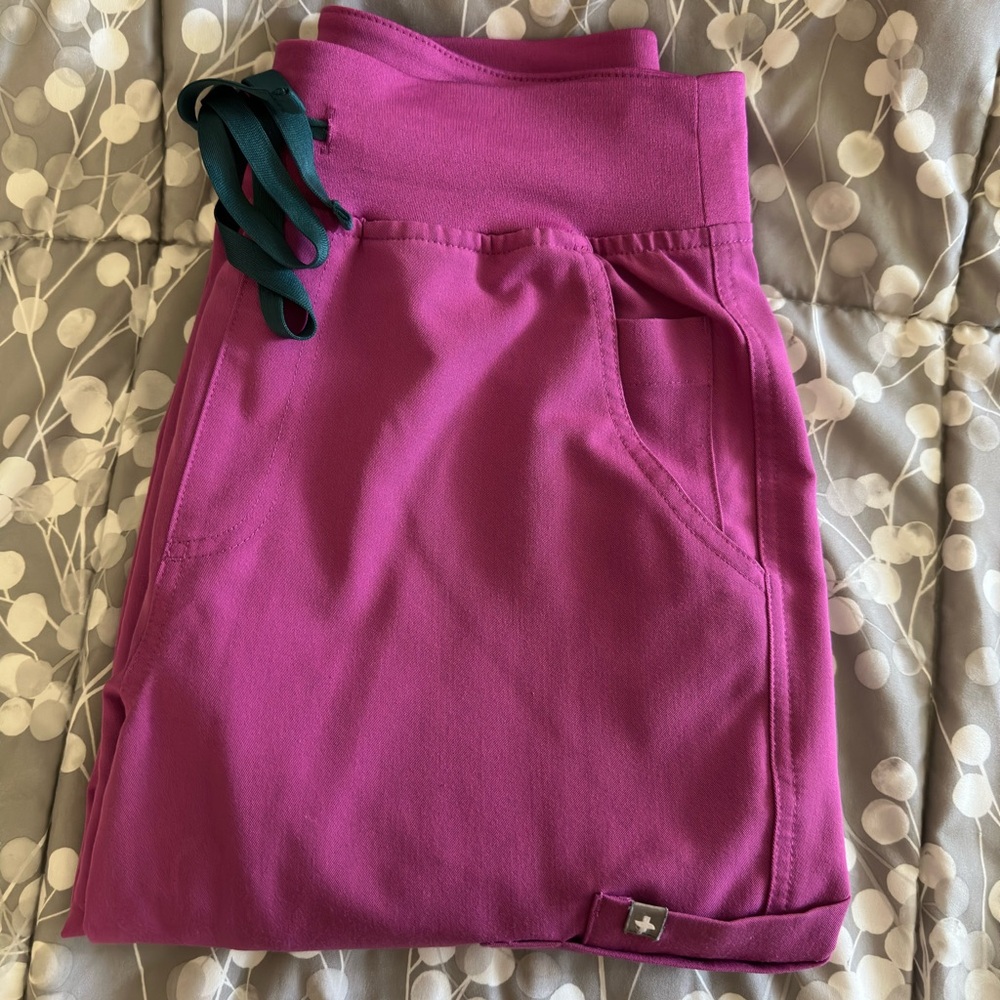 Figs small high waisted skinny scrub bottoms